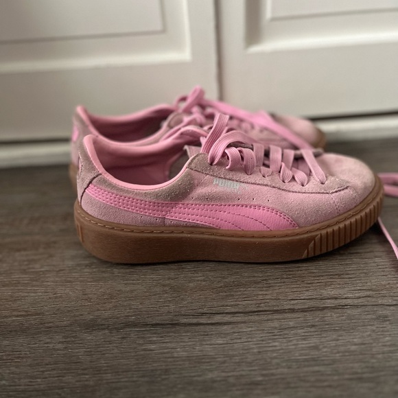 Puma Suede Shoes - Picture 3 of 3